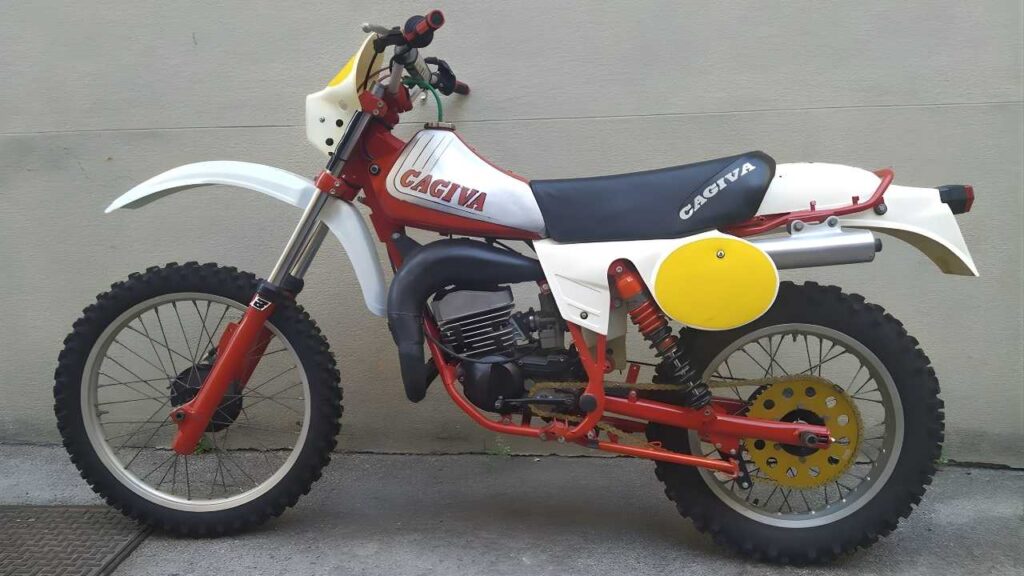 Gimson Nevada: Bicicleta Clásica con Diseño Vintage, Estilo Elegante y Conducción Urbana Cómoda