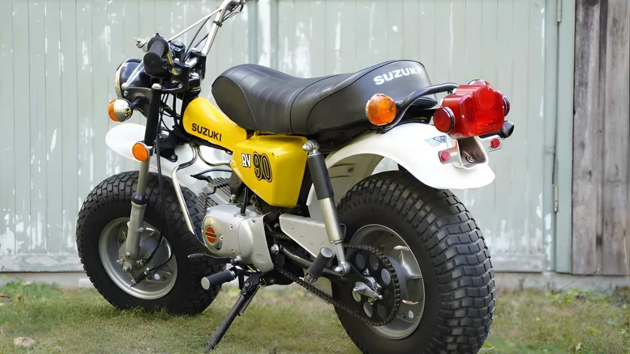 Suzuki RV90 2026: Moto Retro Compacta con Diseño Clásico, Rendimiento Ágil y Estilo Único